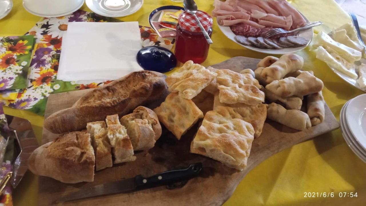 Bed and Breakfast Cascina Boschetto Saliceto Exterior foto